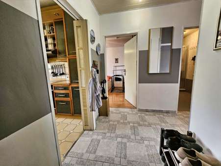 Flur der Wohnung Flur der Wohnung - Etagenwohnung in 42279 Wuppertal mit 57m² kaufen