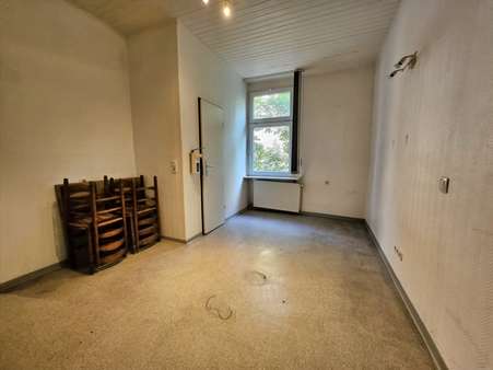 Zimmer 2 mit Gäste-WC Zimmer 2 mit Gäste-WC - Doppelhaushälfte in 42389 Wuppertal mit 197m² kaufen