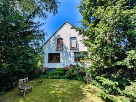 Hausansicht Giebelseite Hausansicht Giebelseite - Zweifamilienhaus in 42277 Wuppertal mit 138m² kaufen