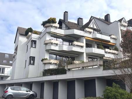 Hausansicht - Etagenwohnung in 42113 Wuppertal mit 77m² kaufen