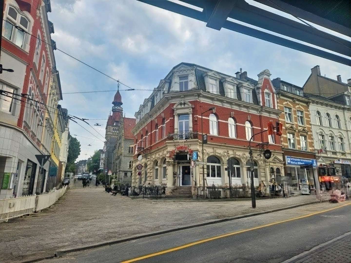 Wohn- / Geschäftshaus in 42327 Wuppertal mit 250m² als Kapitalanlage kaufen