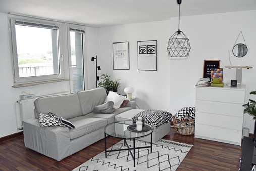 Wohnzimmer - Dachgeschosswohnung in 42281 Wuppertal mit 70m² kaufen