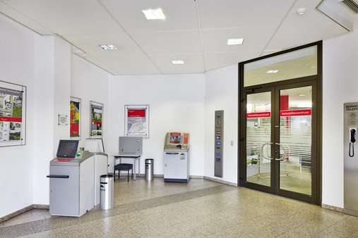 Foyer Foyer - Bürohaus in 42275 Wuppertal mit 121m² als Kapitalanlage kaufen