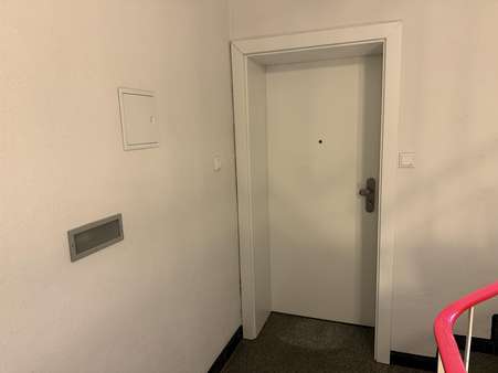 Wohnungseingang Wohnungseingang - Erdgeschosswohnung in 42107 Wuppertal mit 71m² kaufen