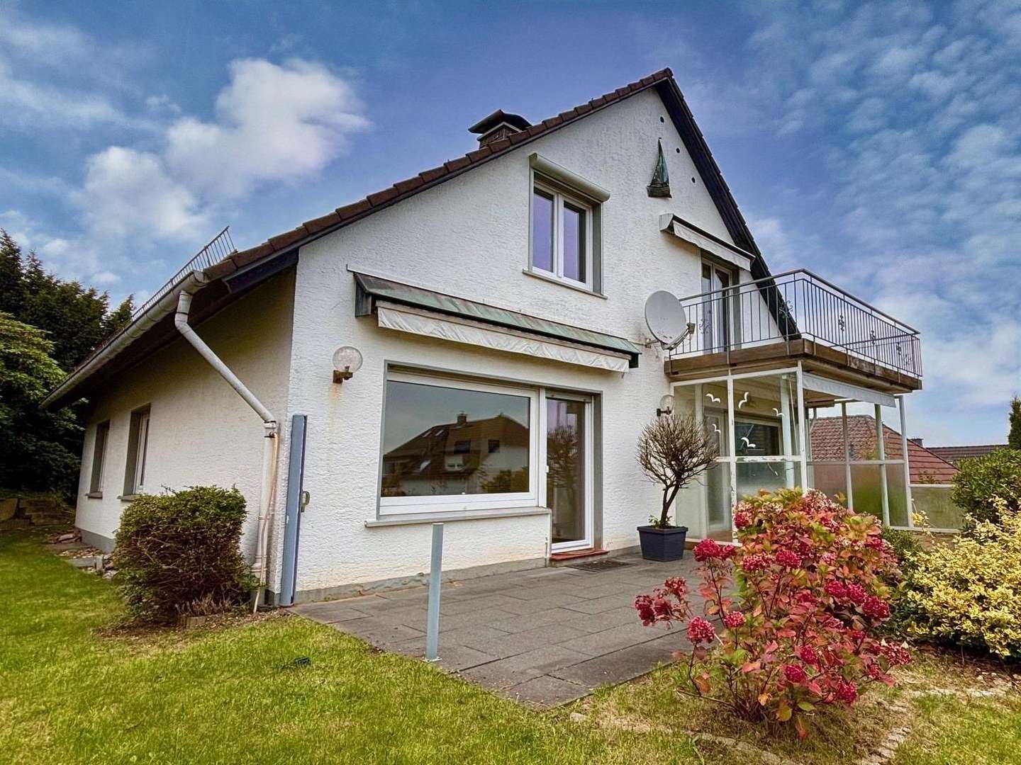 Titelbild - Zweifamilienhaus in 42369 Wuppertal mit 192m² kaufen