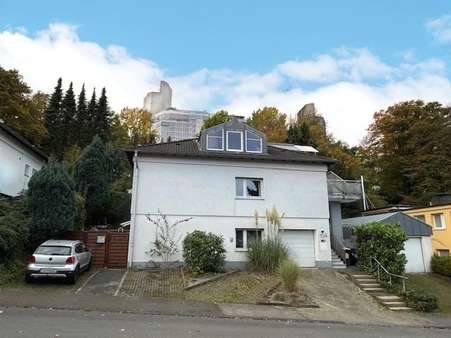 Außenansicht Außenansicht - Zweifamilienhaus in 42119 Wuppertal mit 365m² kaufen