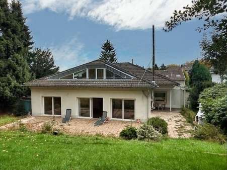 Rückansicht Rückansicht - Zweifamilienhaus in 42119 Wuppertal mit 365m² kaufen