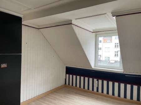 Kinderzimmer Kinderzimmer - Dachgeschosswohnung in 42107 Wuppertal mit 89m² kaufen