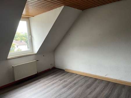 Wohn-/Essbereich Wohn-/Essbereich - Dachgeschosswohnung in 42107 Wuppertal mit 89m² kaufen