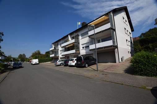 Straßenansicht - Dachgeschosswohnung in 42349 Wuppertal mit 46m² kaufen