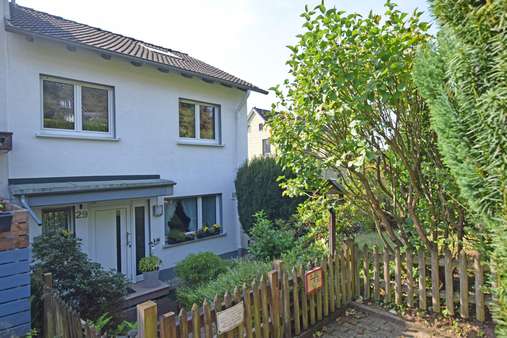 Hauseingang - Reihenendhaus in 42349 Wuppertal mit 130m² kaufen