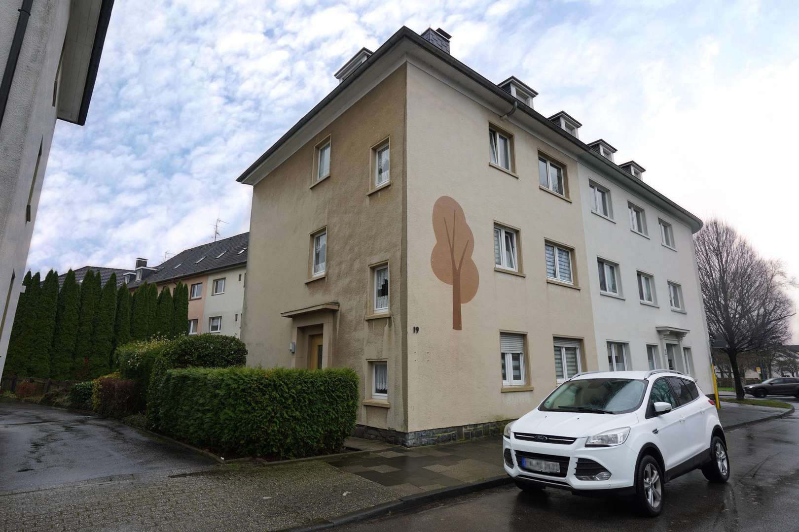 Titelbild Titelbild - Mehrfamilienhaus in 58332 Schwelm mit 198m² als Kapitalanlage kaufen