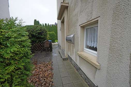 Weg zum Gemeinschaftsgarten Weg zum Gemeinschaftsgarten - Mehrfamilienhaus in 58332 Schwelm mit 198m² als Kapitalanlage kaufen