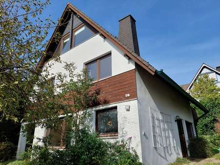 Hausansicht Straßenseite - Einfamilienhaus in 42349 Wuppertal mit 155m² kaufen