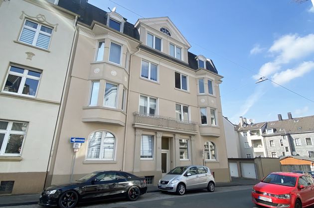 Mehrfamilienhaus in 42277 Wuppertal, Barmen mit 475m² günstig kaufen