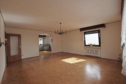 Wohnbereich Obergeschoss - Zweifamilienhaus in 42111 Wuppertal mit 290m² kaufen