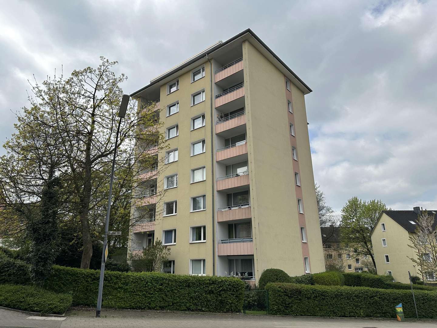 Hausansicht - Etagenwohnung in 42549 Velbert mit 63m² kaufen
