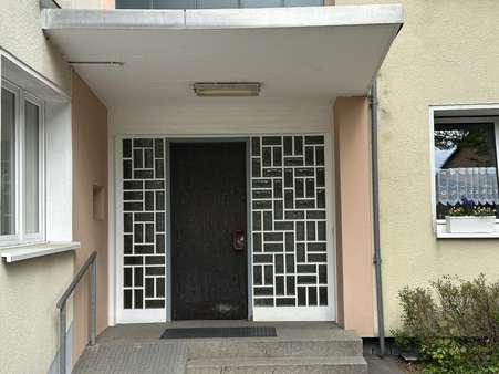 Hauseingang - Etagenwohnung in 42549 Velbert mit 63m² kaufen