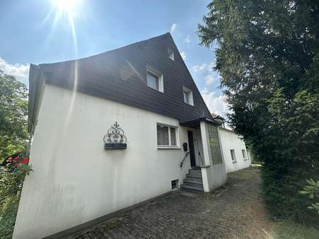 Haus-Seitenansicht - Doppelhaushälfte in 40878 Ratingen mit 127m² kaufen