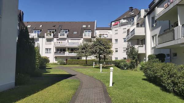 Eingang zum Innenhof - Dachgeschosswohnung in 40599 Düsseldorf mit 104m² kaufen