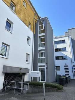 Eingang und Zufahrt zur Tiefgarage - Etagenwohnung in 42551 Velbert mit 81m² kaufen