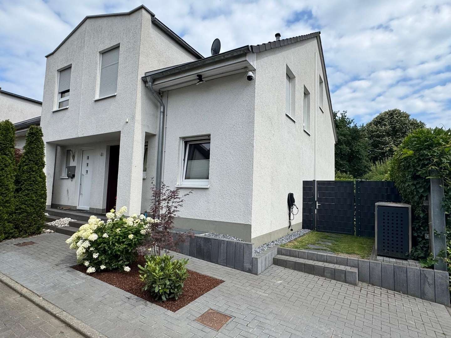 Frontansicht - Reiheneckhaus in 42781 Haan mit 136m² kaufen