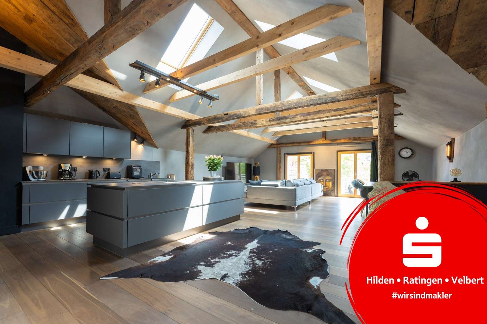 Titelbild Titelbild - Einfamilienhaus in 40878 Ratingen mit 194m² kaufen