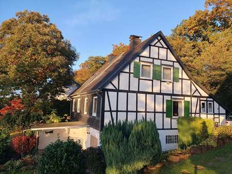 Außenansicht Außenansicht - Doppelhaushälfte in 42551 Velbert mit 77m² kaufen