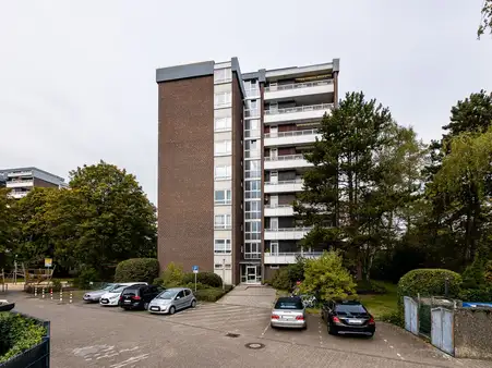 Großzügig  geschnittene 3-Raum-Wohnung mit Garagenstellplatz zur Kapitalanlage