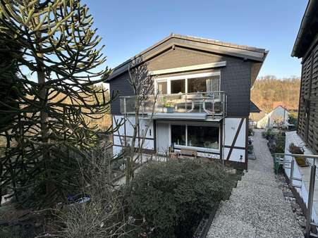 Willkommen Zuhause! - Zweifamilienhaus in 42555 Velbert mit 240m² kaufen
