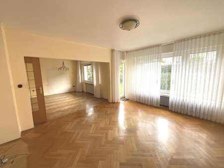Wohn-Esszimmer Wohn-Esszimmer - Doppelhaushälfte in 42899 Remscheid mit 125m² kaufen