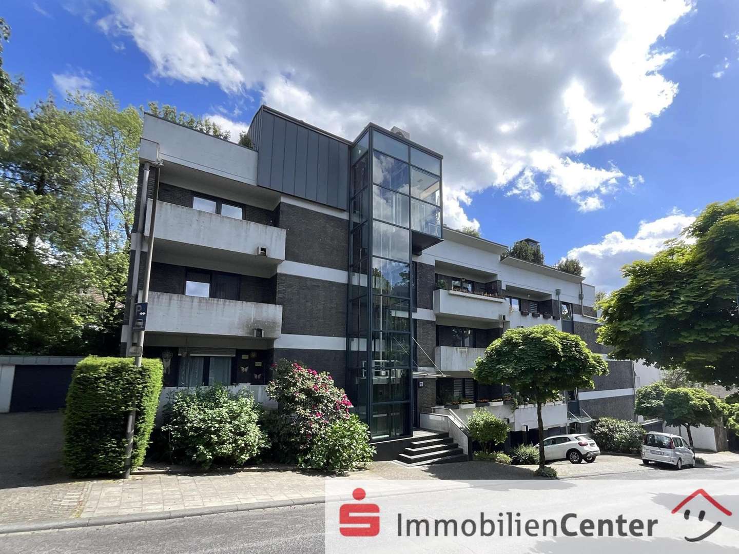 Frontbild Frontbild - Etagenwohnung in 42853 Remscheid mit 90m² kaufen