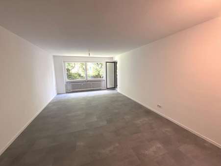 Wohnzimmer Wohnzimmer - Etagenwohnung in 42853 Remscheid mit 90m² kaufen