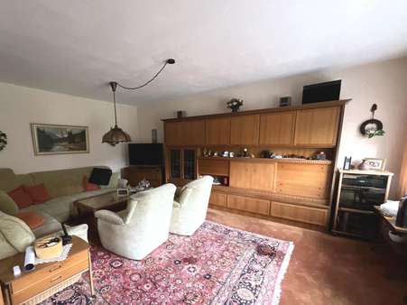 Wohnzimmer - Reihenendhaus in 42857 Remscheid mit 100m² kaufen