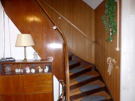Treppe - Zweifamilienhaus in 42855 Remscheid mit 276m² günstig kaufen