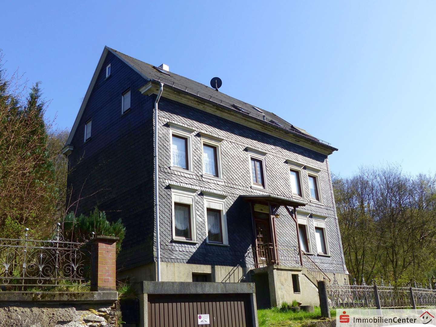Frontansicht - Zweifamilienhaus in 42855 Remscheid mit 240m² kaufen