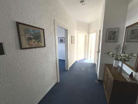 Flur - Etagenwohnung in 42853 Remscheid mit 90m² kaufen