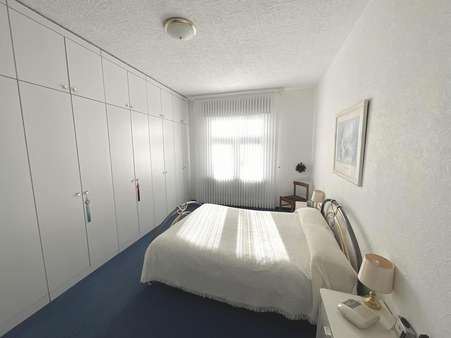 Schlafzimmer - Etagenwohnung in 42853 Remscheid mit 90m² kaufen
