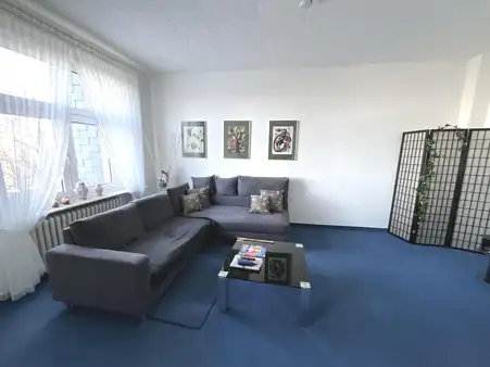 Attraktive Eigentumswohnung in gepflegtem Haus – Citynah mit Sonnenbalkon