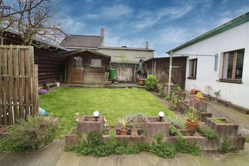 Garten - Mehrfamilienhaus in 42655 Solingen mit 187m² kaufen