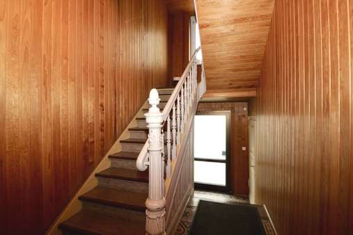 Treppenhaus - Mehrfamilienhaus in 42655 Solingen mit 187m² kaufen