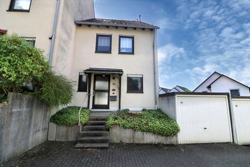 Hauseingang Hauseingang - Reihenendhaus in 42651 Solingen mit 118m² kaufen