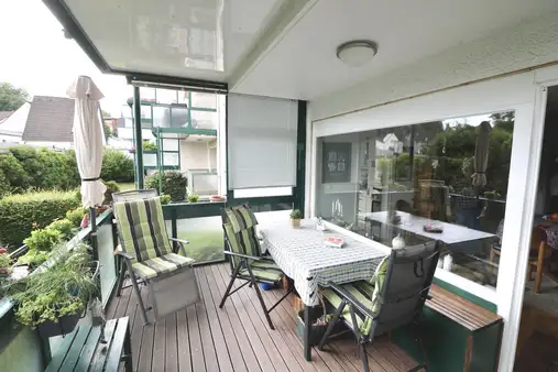 Balkontraum trifft Wohnkomfort –  2 bis 3 Zimmer mit Garage