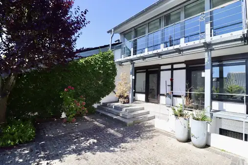 Architektonisch einzigartiges Reihenhaus - Großzügig, modern, individuell, außergewöhnlich