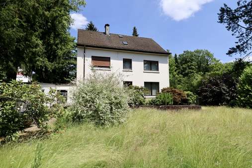 Gartenansicht Gartenansicht - Zweifamilienhaus in 42655 Solingen mit 198m² kaufen