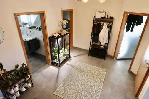 Diele Diele - Dachgeschosswohnung in 42655 Solingen mit 135m² kaufen