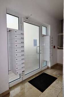 Hauseingang - Etagenwohnung in 42651 Solingen mit 114m² kaufen