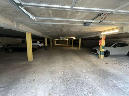 Stellplätze - Parkhaus in 47809 Krefeld mit 1m² als Kapitalanlage kaufen