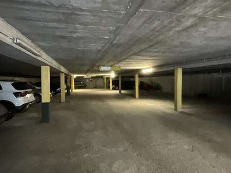 Stellplätze - Parkhaus in 47809 Krefeld mit 1m² als Kapitalanlage kaufen
