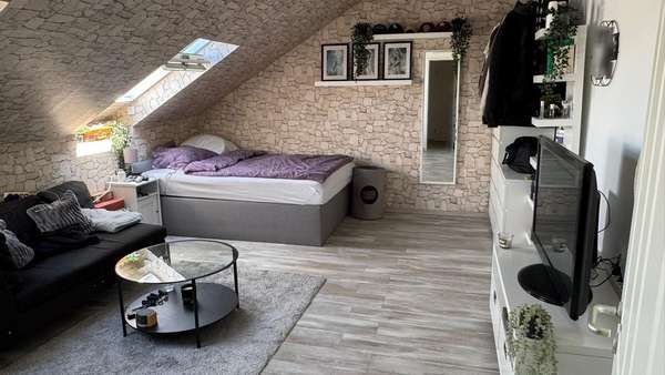 Schlafzimmer - Dachgeschosswohnung in 47228 Duisburg mit 58m² als Kapitalanlage kaufen